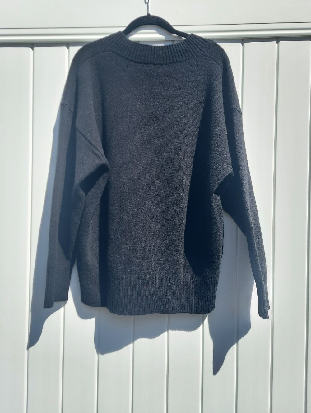 Quince 100% Mongolian Cashmere Black V-Neck Oversized Sweater Women Size Medium - Picture 9 of 11